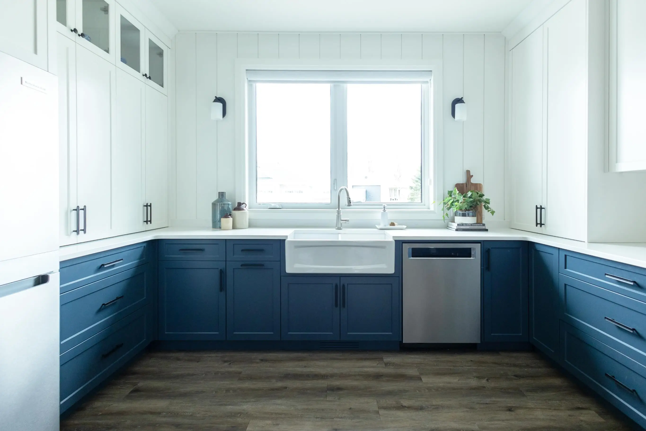 Transitional Maple Backsplash Kitchen - Image 1