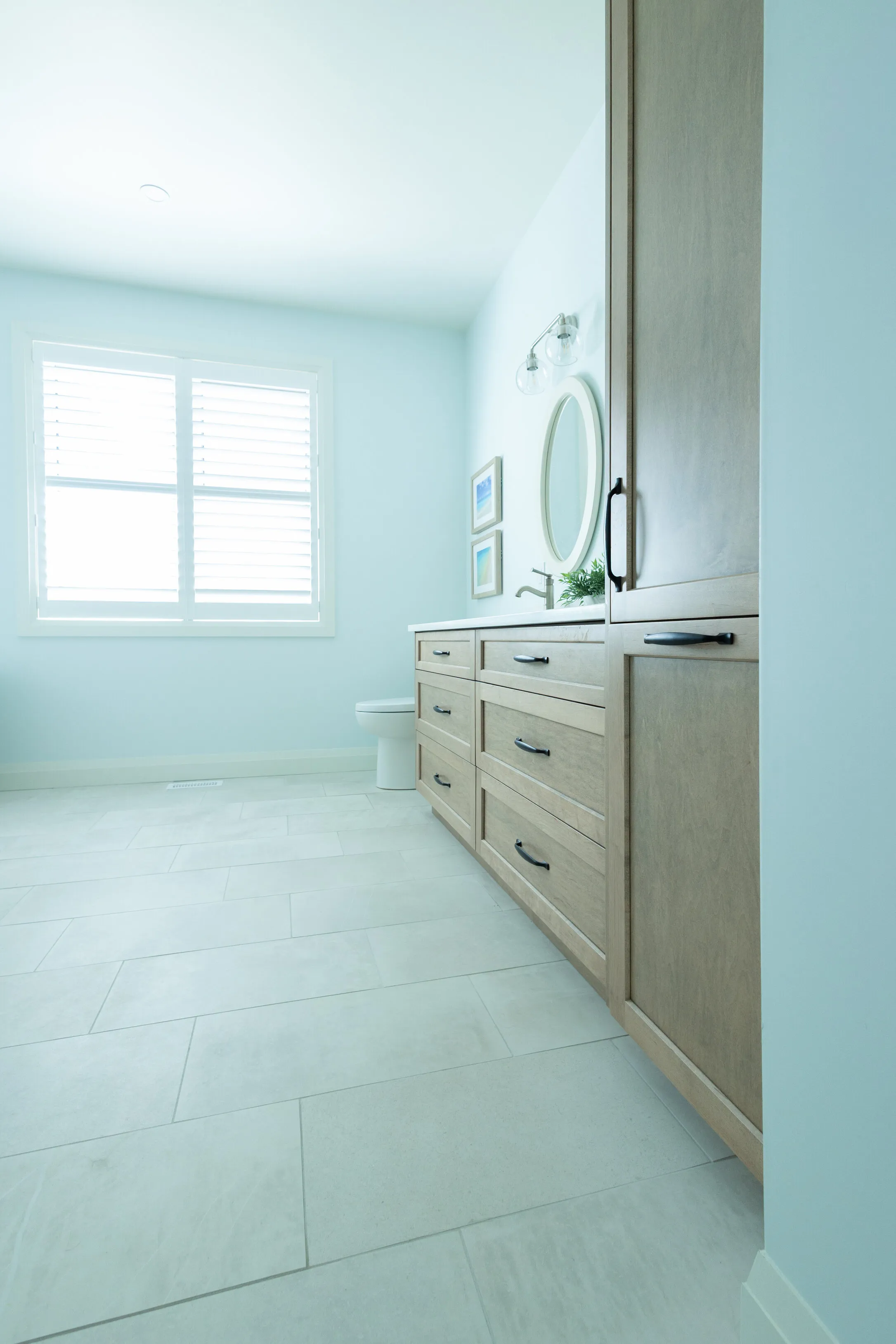 Bathroom & Vanities - Image 2