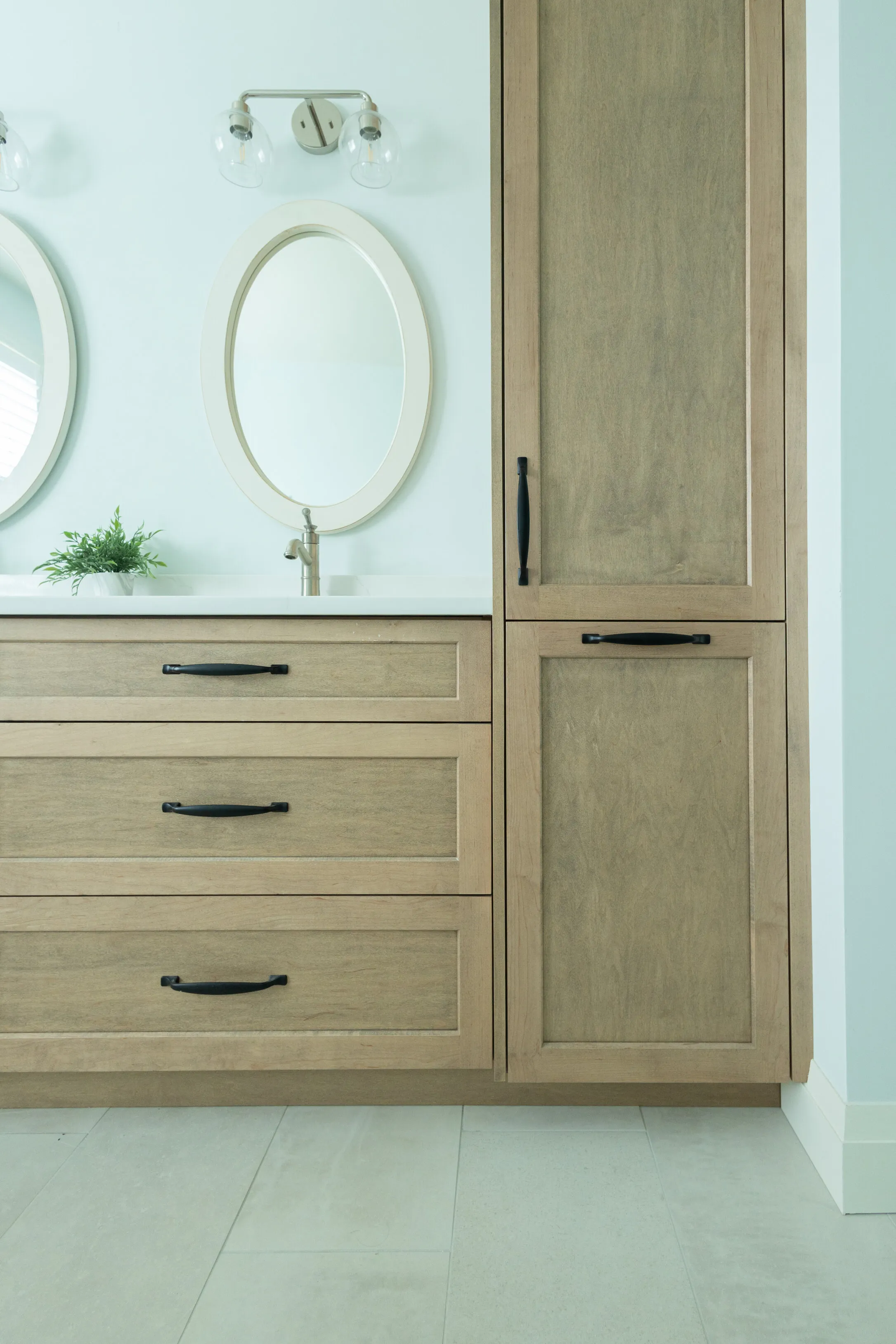 Bathroom & Vanities - Image 8