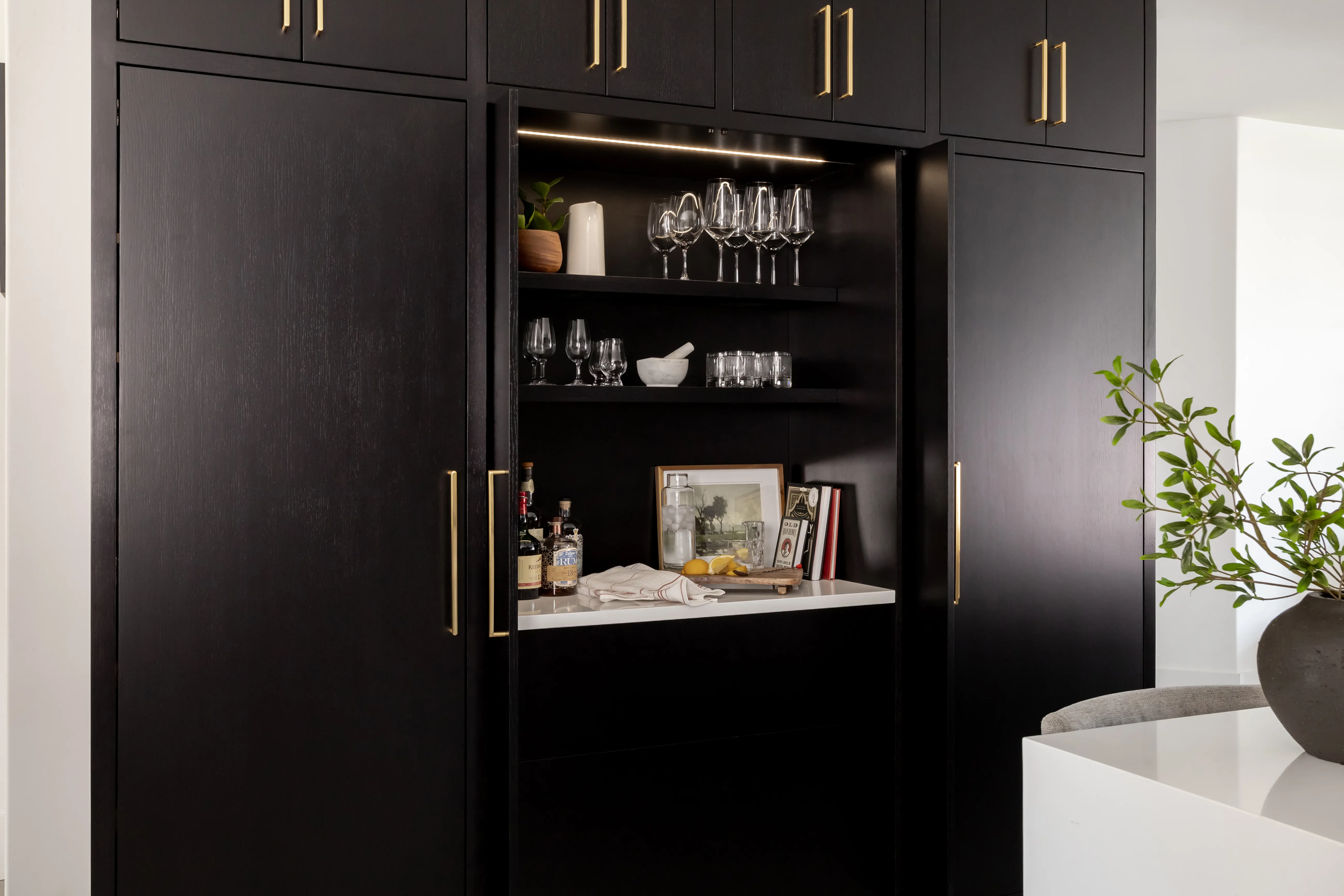 Rauket Residence - Kitchen - Image 10