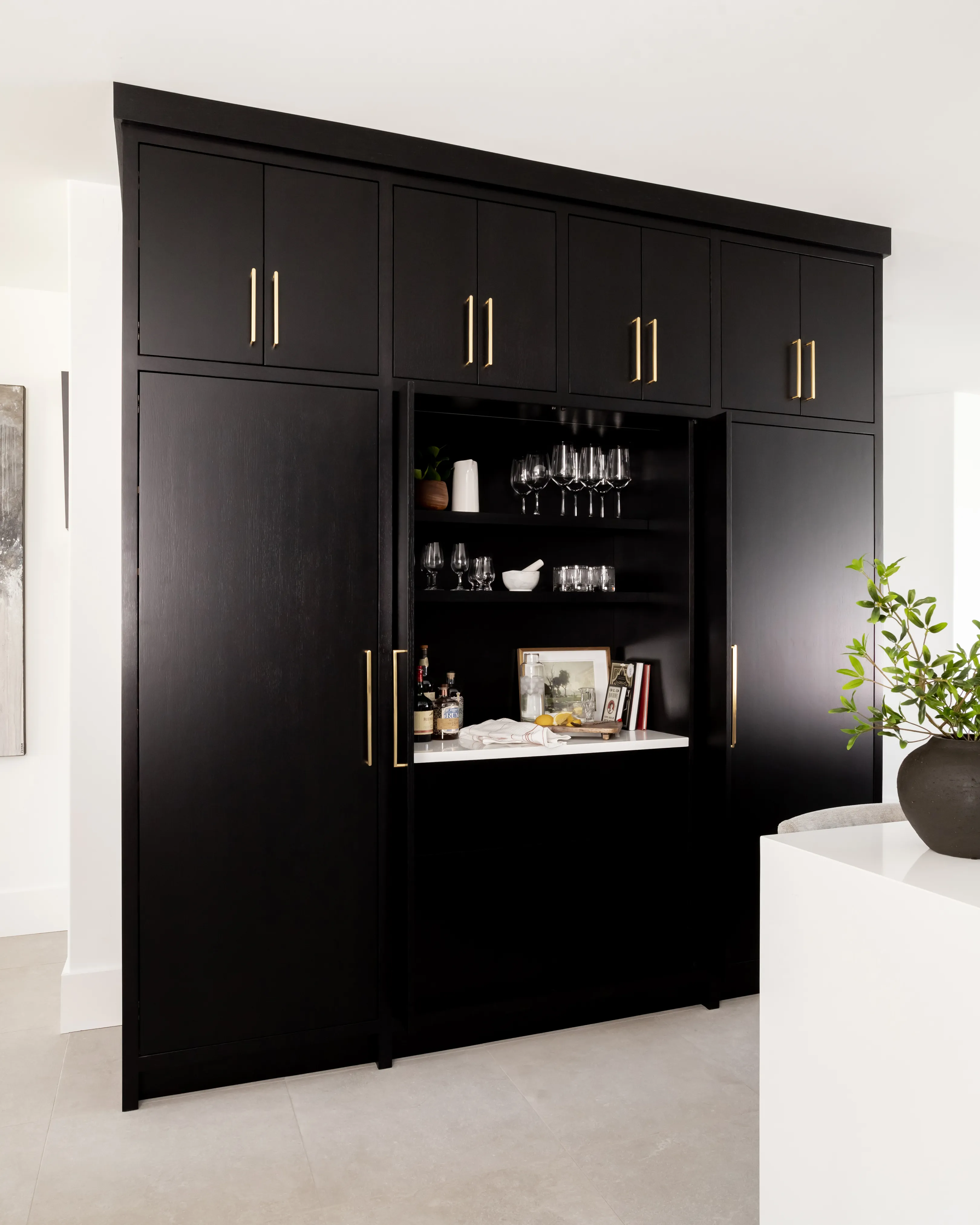 Rauket Residence - Kitchen - Image 11